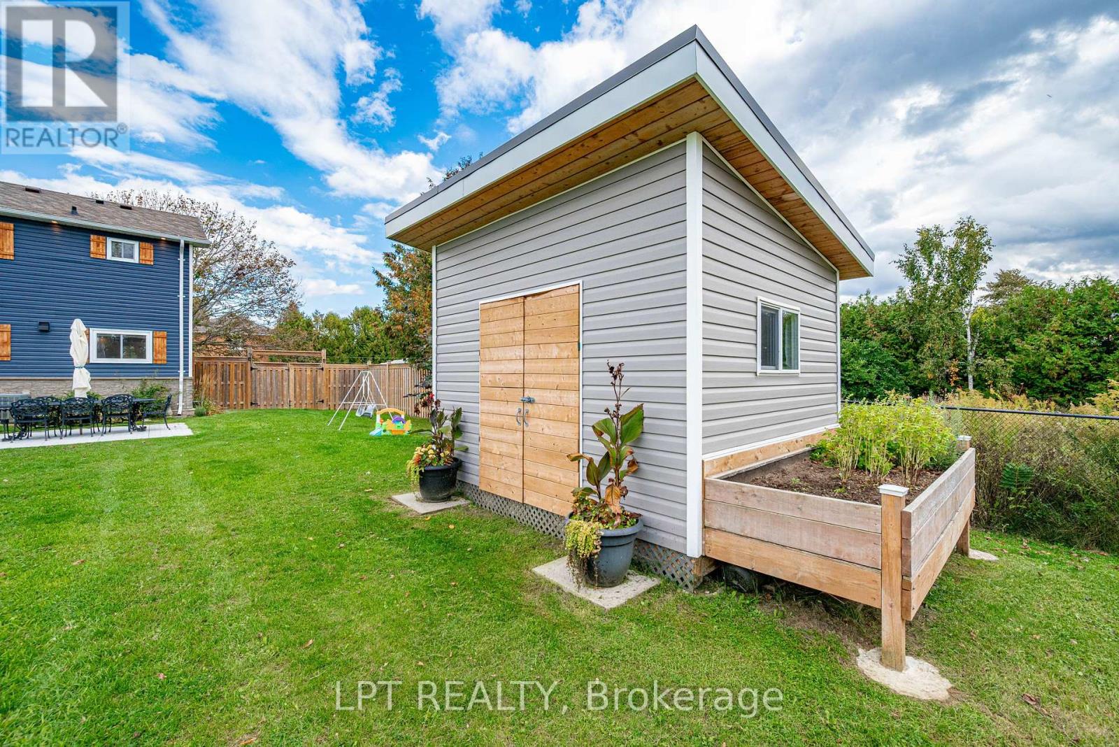 2730 Dempster Avenue Property Photo 39