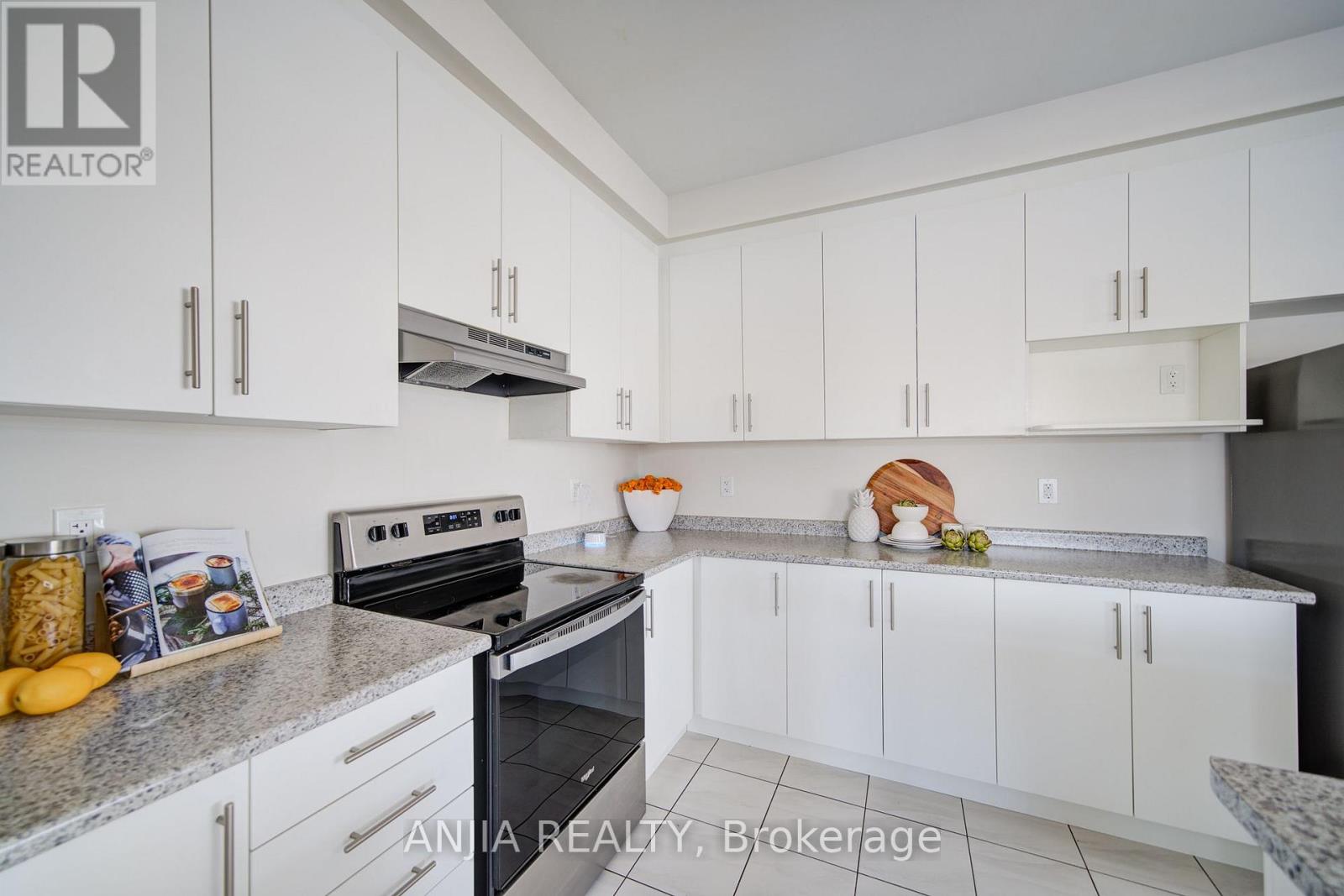 111 Carneros Way Property Photo 12