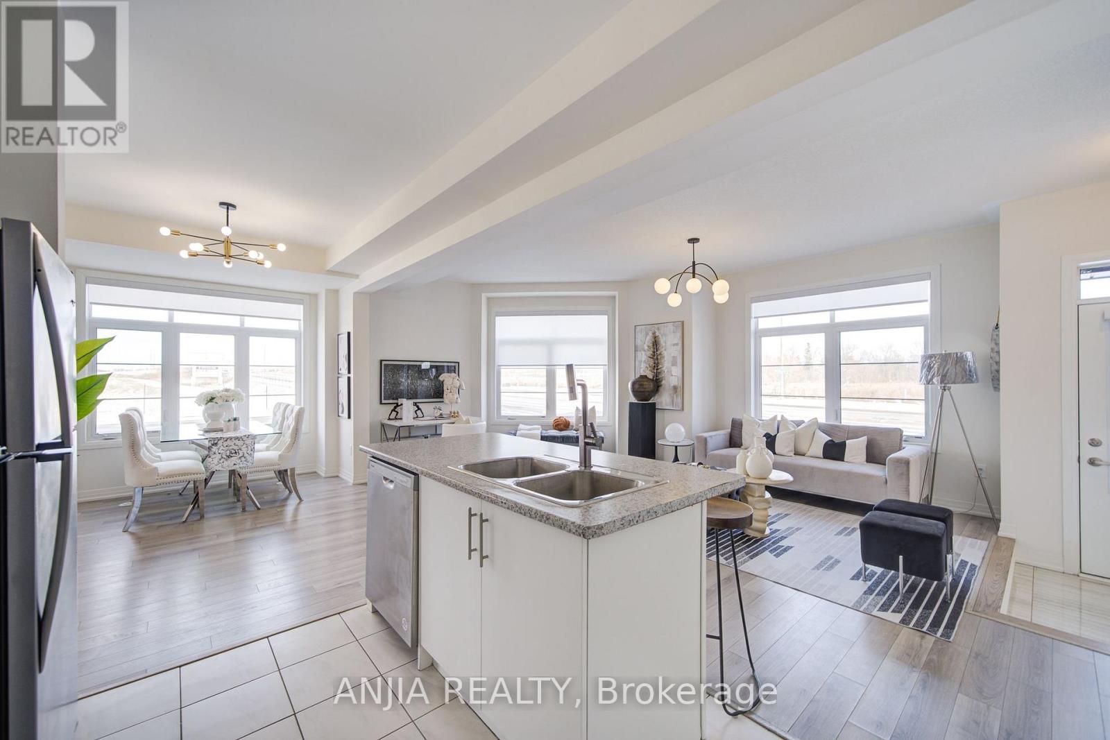 111 Carneros Way Property Photo 13