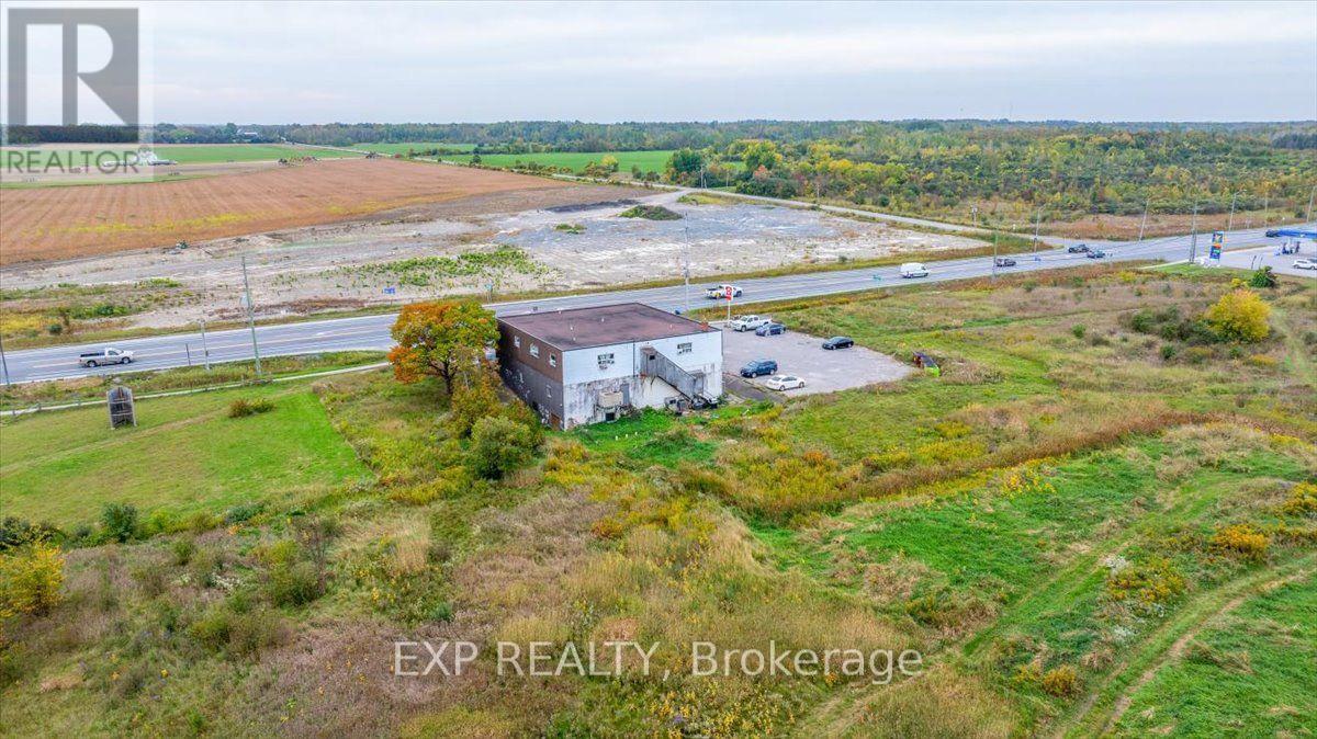 28408 Highway 48 Road Property Photo 11