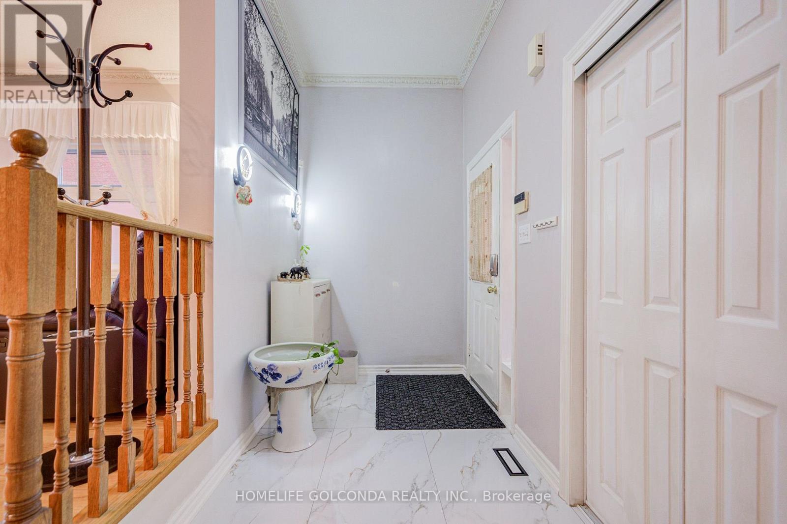 25 Eastpine Drive Property Photo 3