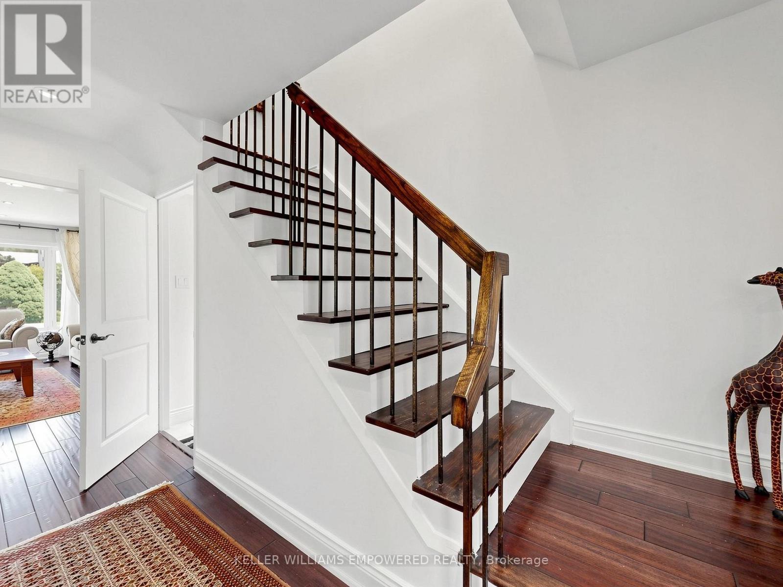 200 Castle Rock Drive Property Photo 19