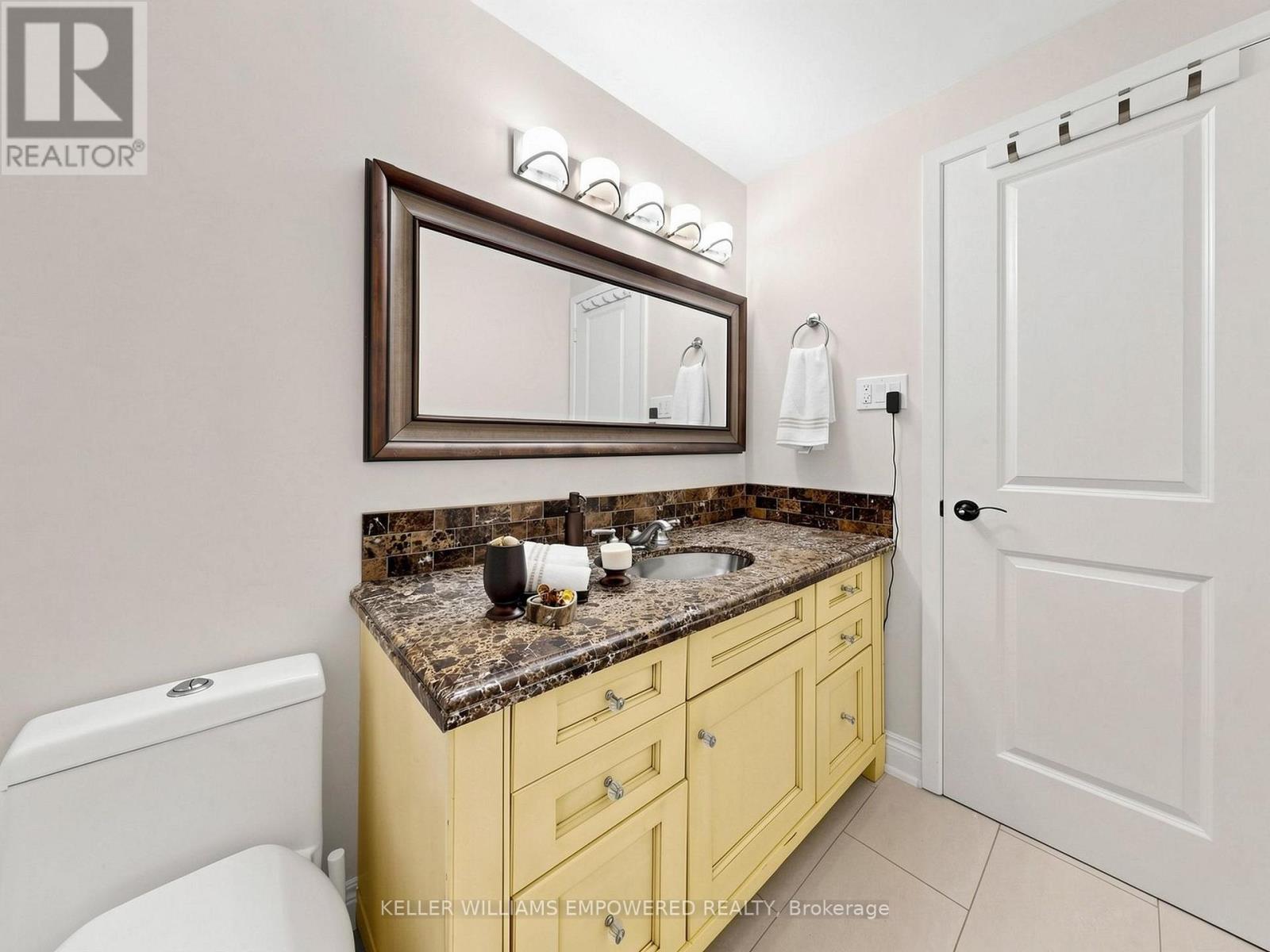 200 Castle Rock Drive Property Photo 30
