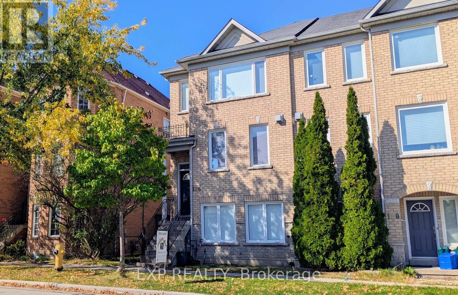 136 GALLERIA PKWY Property Photo 1