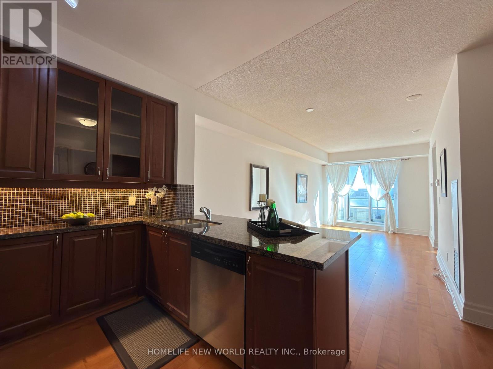 403 - 151 Upper Duke Crescent Property Photo 4