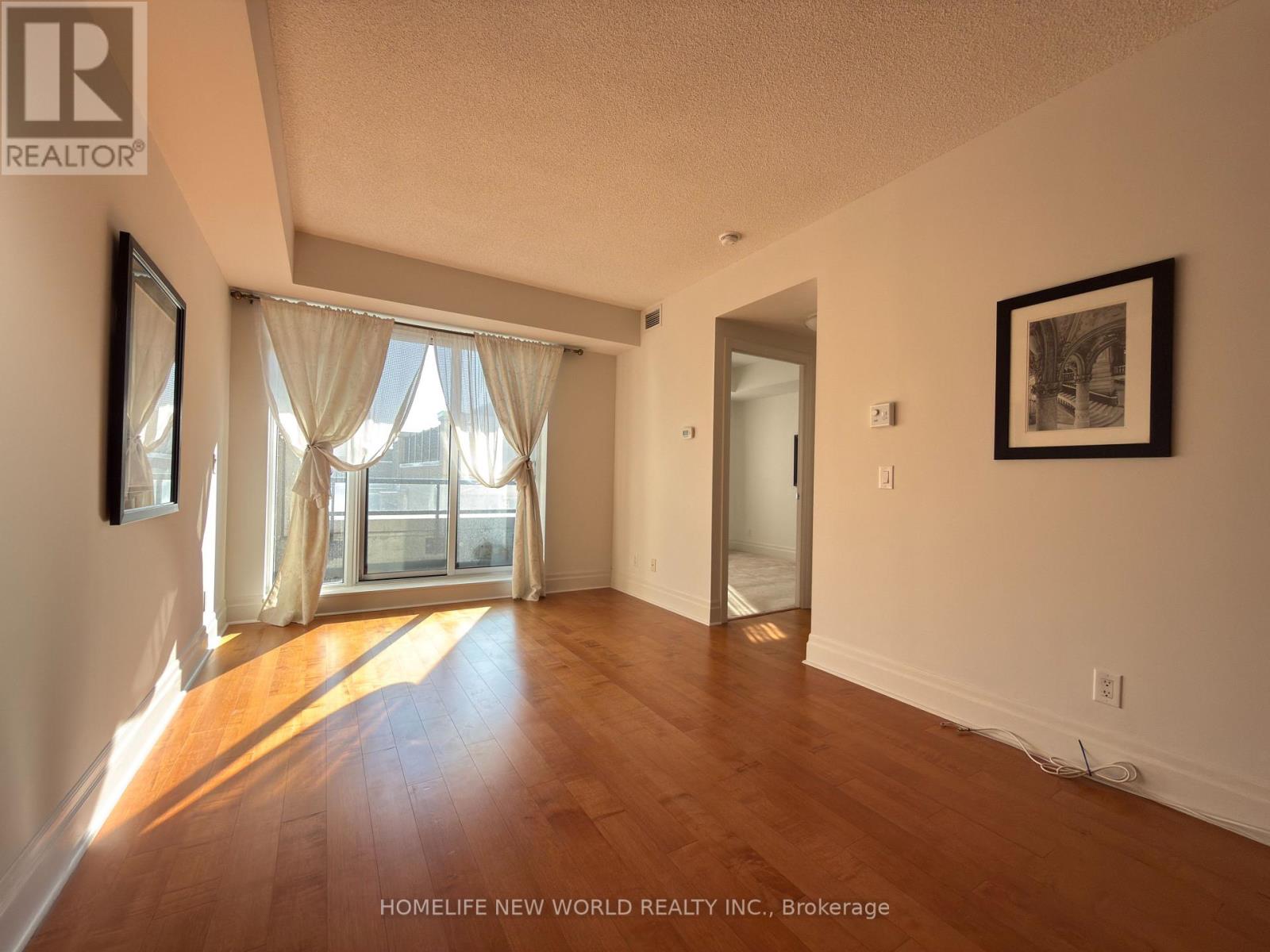 403 - 151 Upper Duke Crescent Property Photo 6