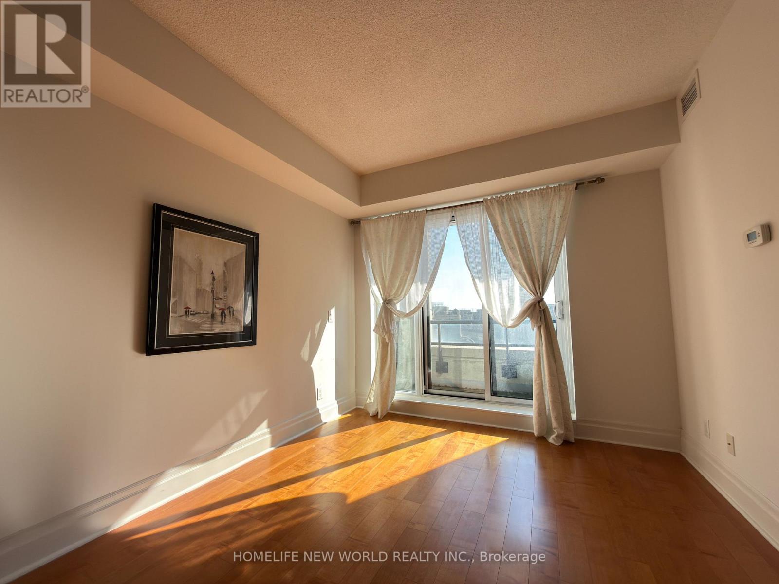 403 - 151 Upper Duke Crescent Property Photo 11