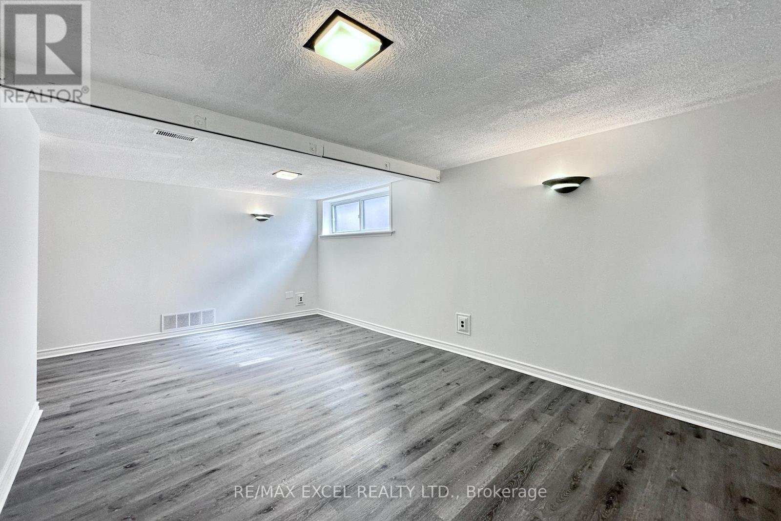 Bsmt - 46 Gentry Crescent Property Photo 14