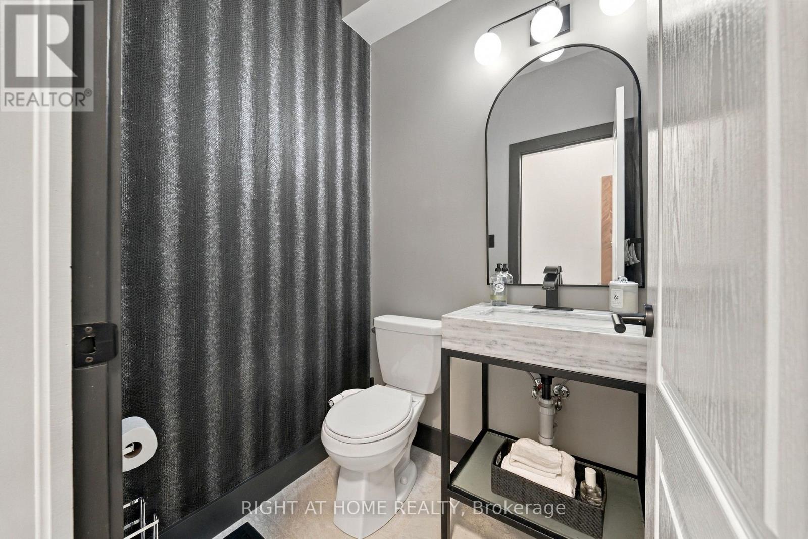 218 Blue Dasher Boulevard Property Photo 16