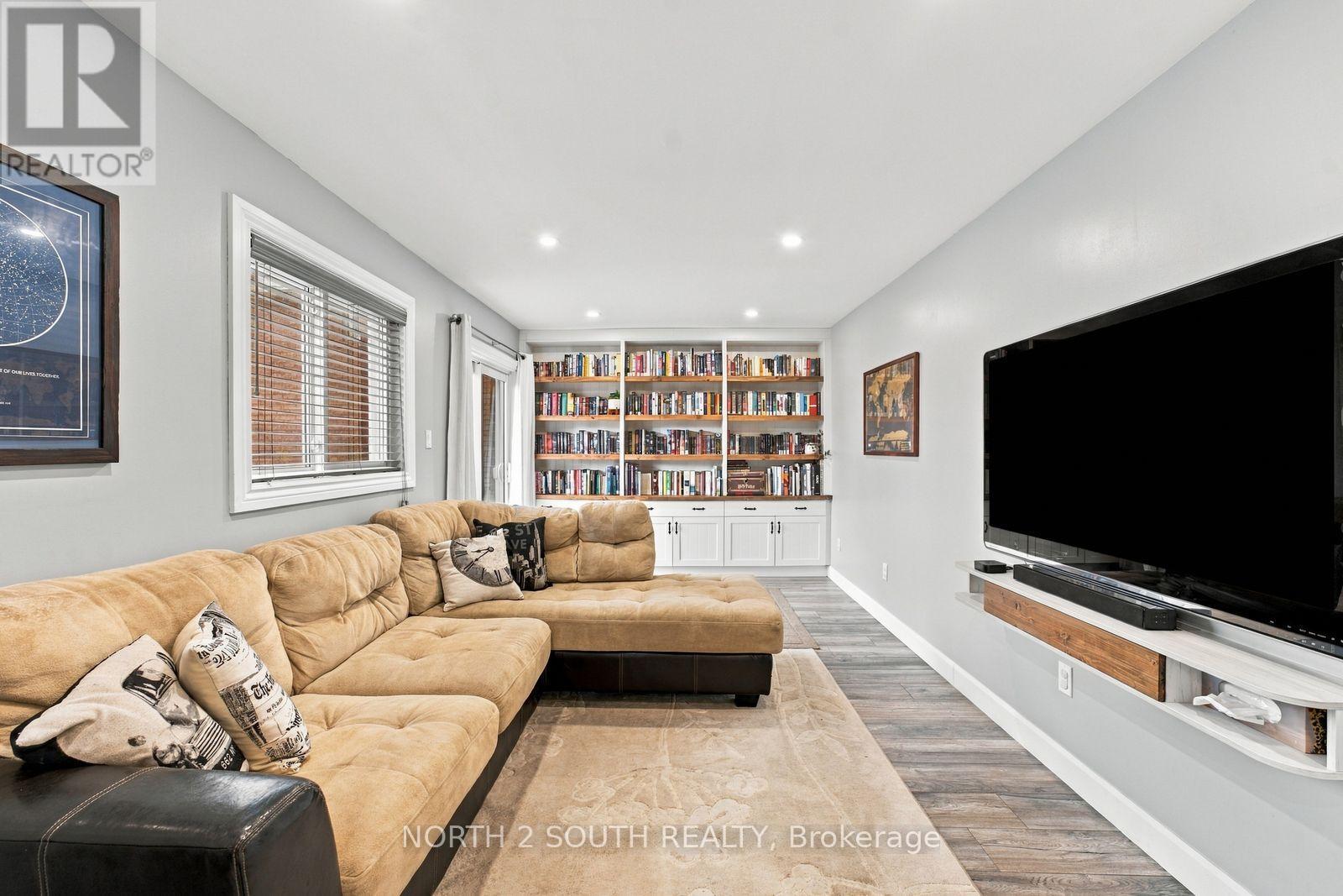 213 Melbourne Drive Property Photo 10