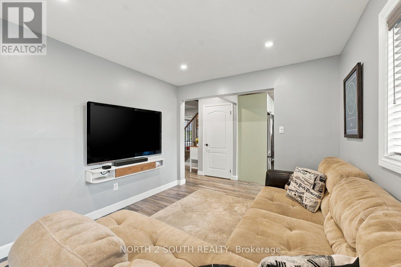 213 Melbourne Drive Property Photo 12