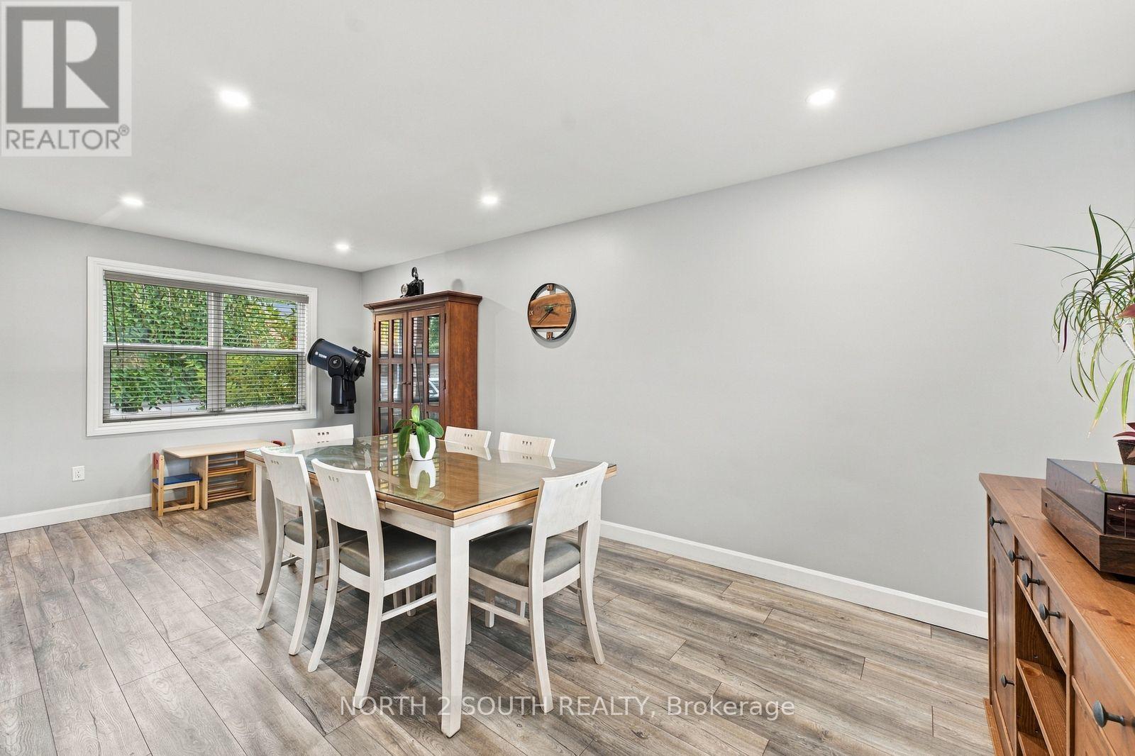 213 Melbourne Drive Property Photo 14