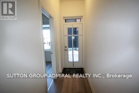 22 - 370 Red Maple Road Property Photo 4