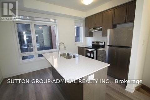 22 - 370 Red Maple Road Property Photo 6
