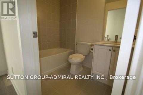 22 - 370 Red Maple Road Property Photo 10