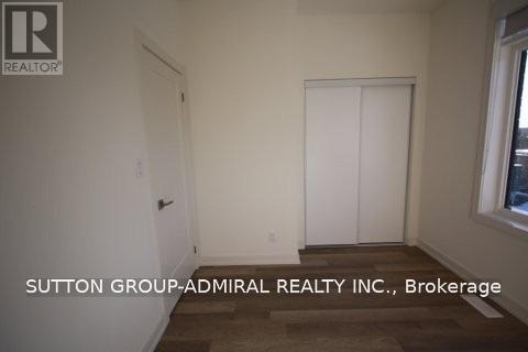 22 - 370 Red Maple Road Property Photo 14