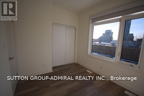 22 - 370 Red Maple Road Property Photo 15