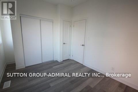 22 - 370 Red Maple Road Property Photo 18