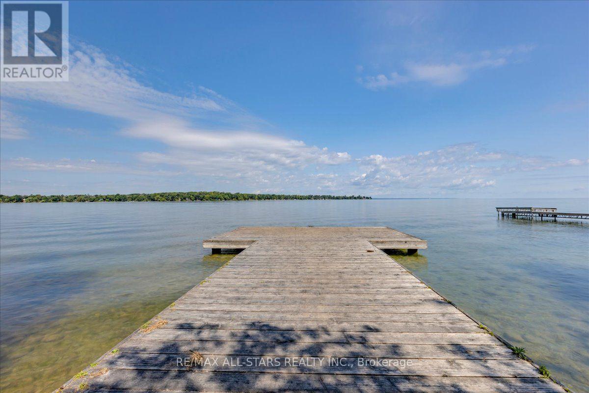 27182 Woodbine Avenue Property Photo 22