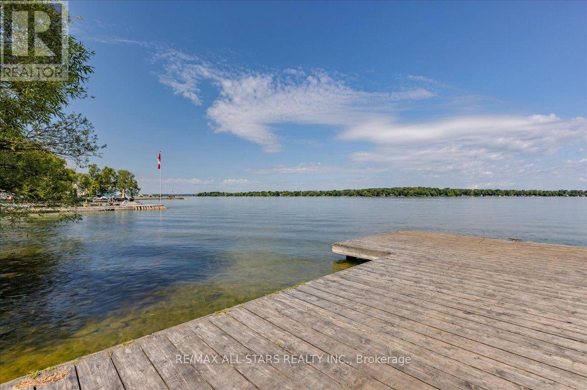 27182 Woodbine Avenue Property Photo 25