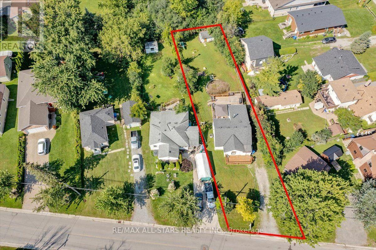 27182 Woodbine Avenue Property Photo 33