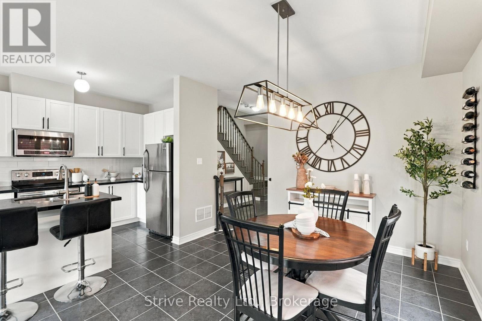 18 Bud Doucette Court Property Photo 5