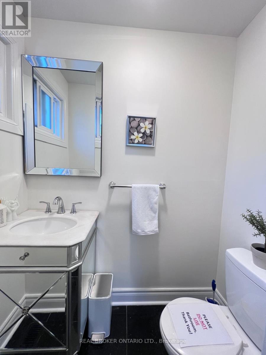 105 Fred Varley Drive Property Photo 8
