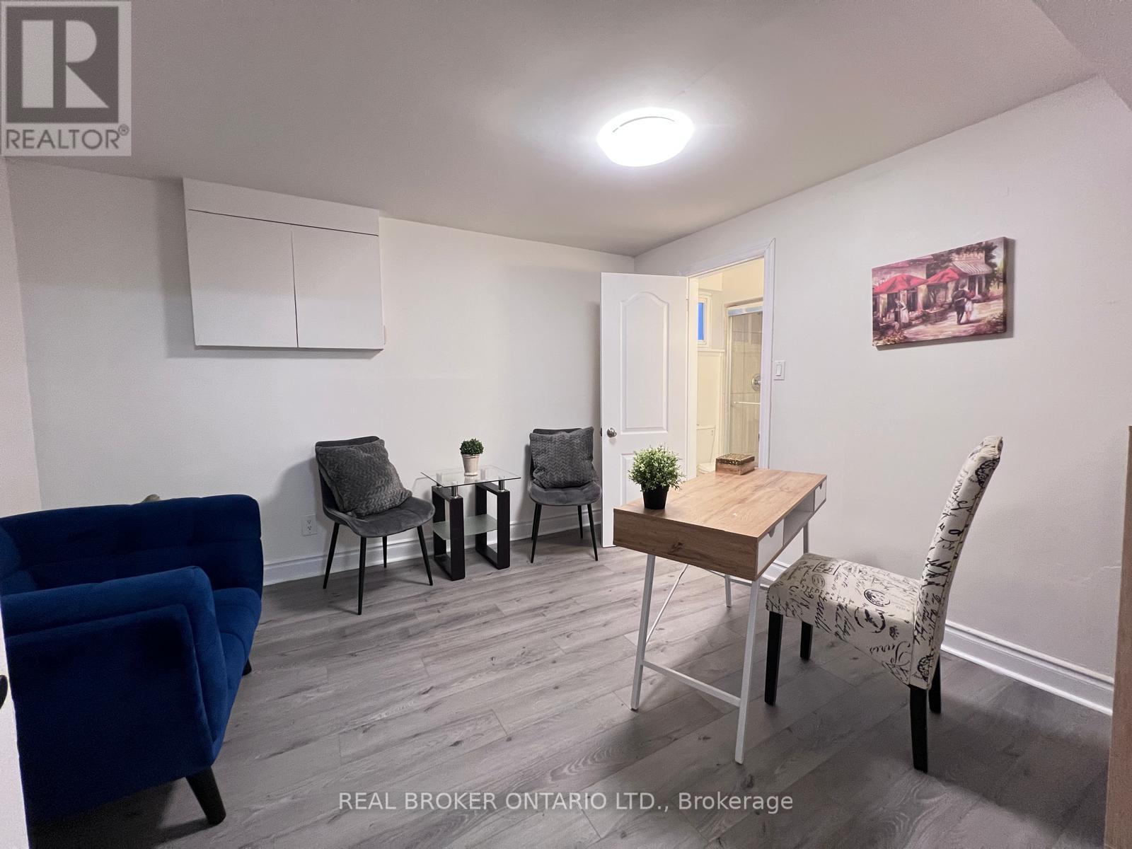 105 Fred Varley Drive Property Photo 12
