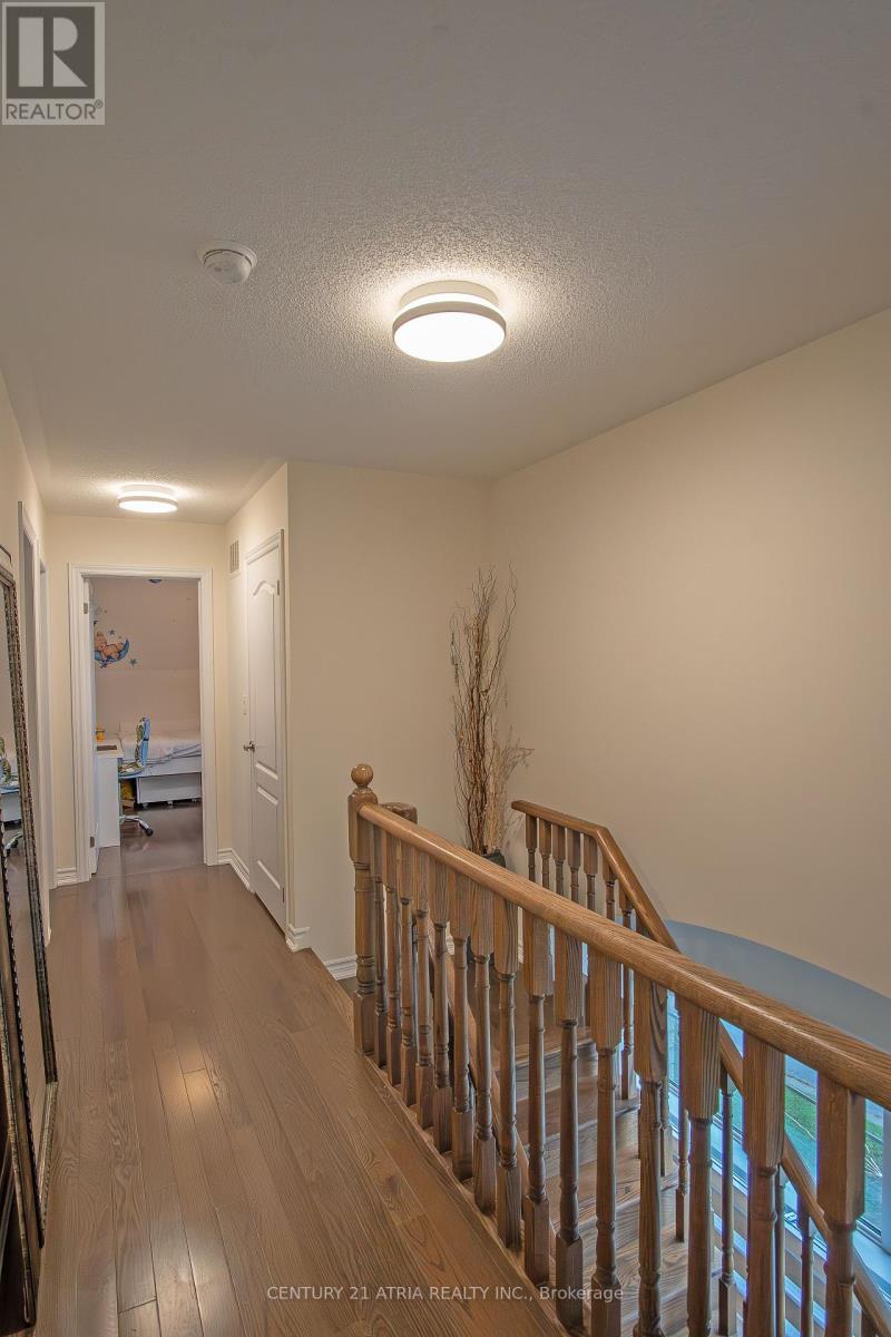 10951 Woodbine Avenue Property Photo 16