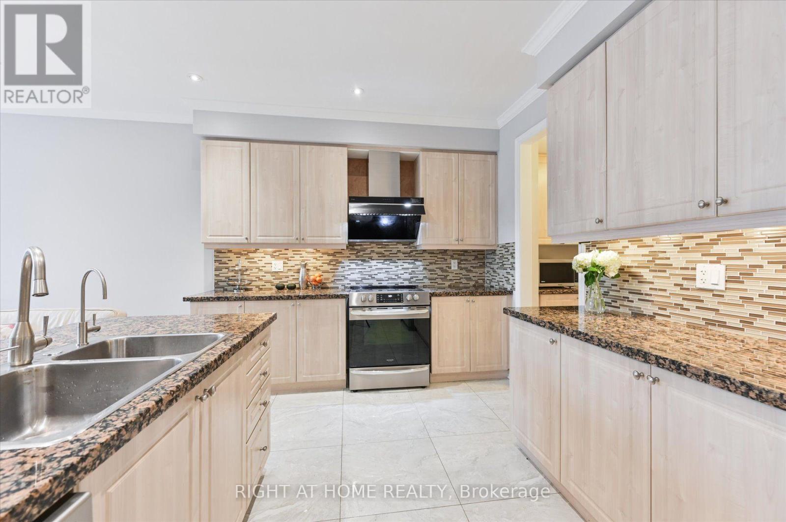 10490 Victoria Square Boulevard Property Photo 12