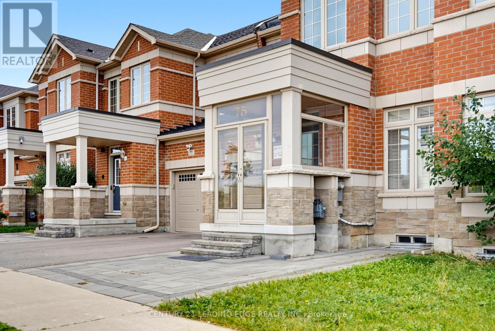 75 Decast Crescent Property Photo 2