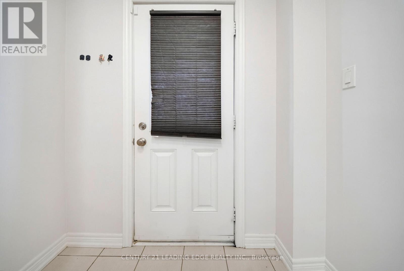 75 Decast Crescent Property Photo 4
