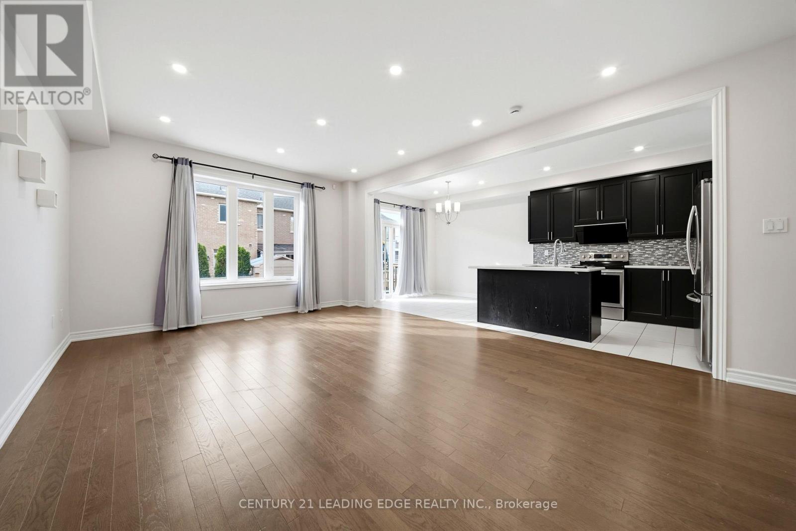 75 Decast Crescent Property Photo 16