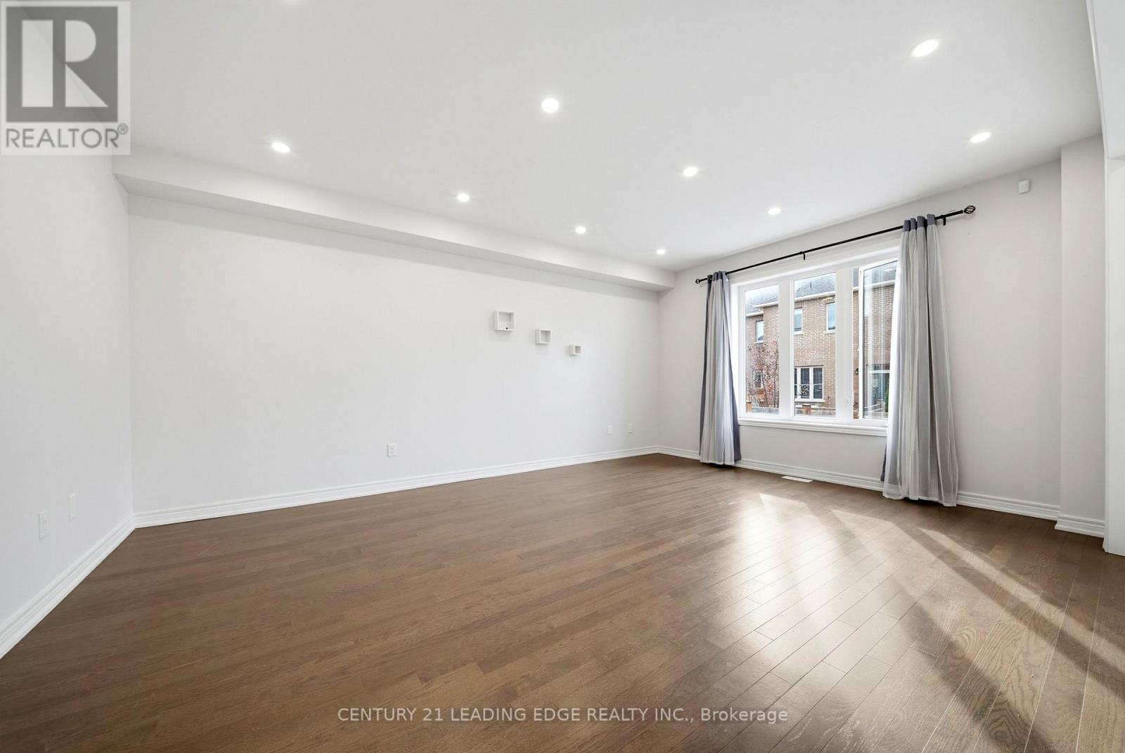 75 Decast Crescent Property Photo 19