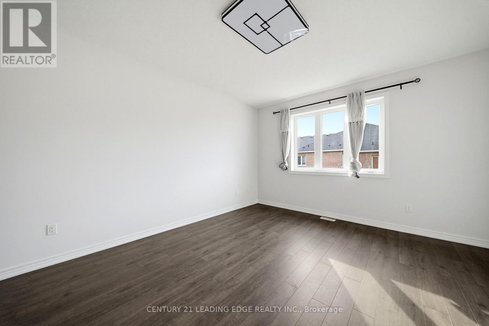75 Decast Crescent Property Photo 20