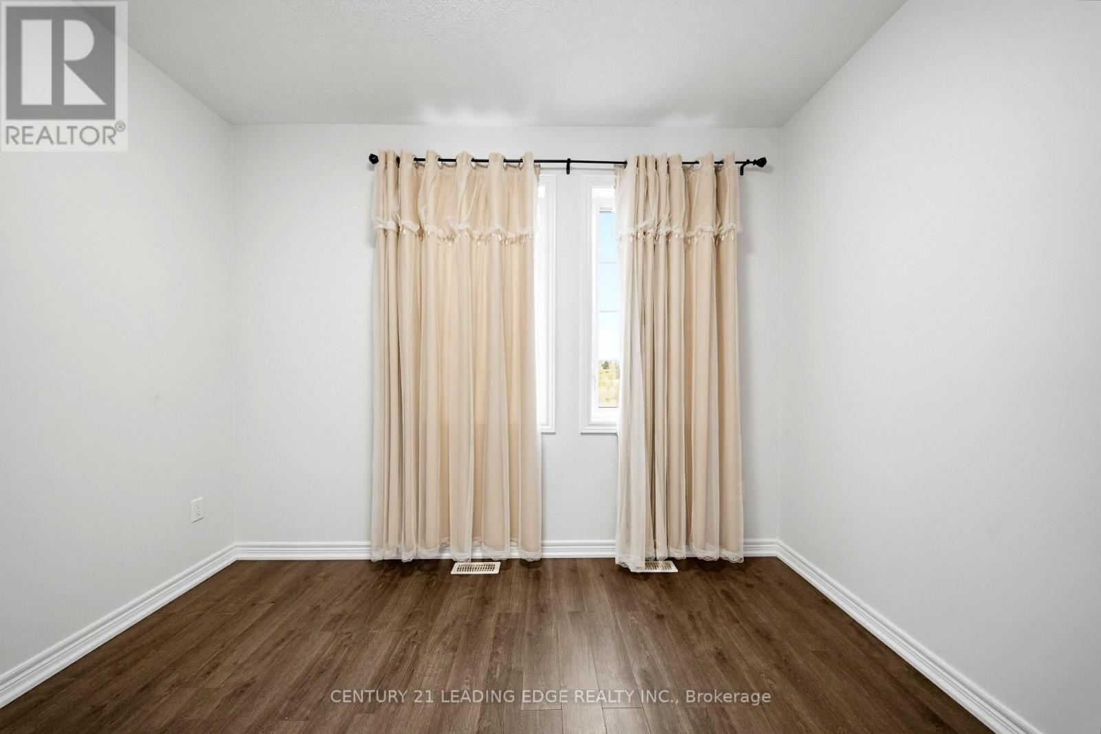 75 Decast Crescent Property Photo 33