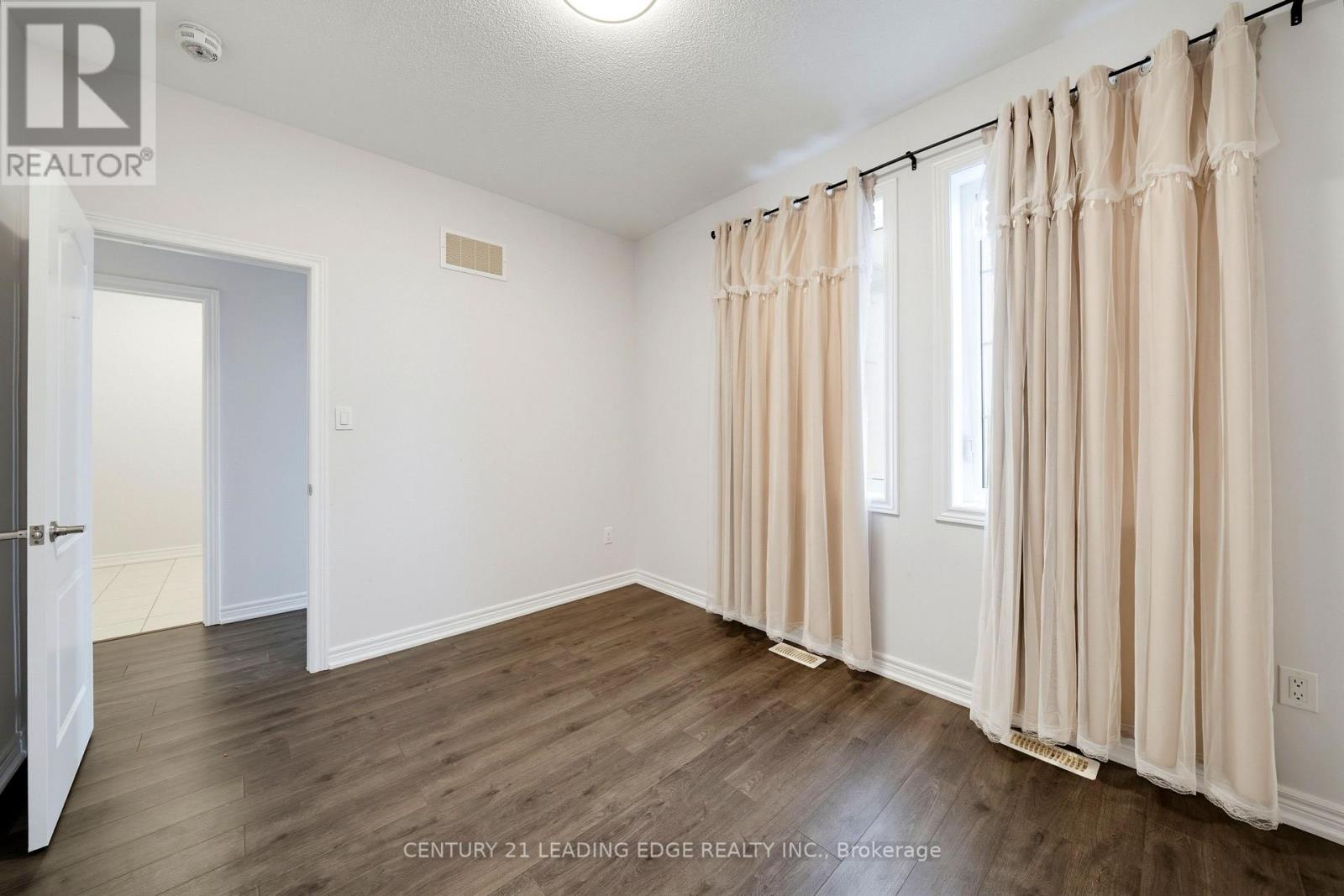 75 Decast Crescent Property Photo 34