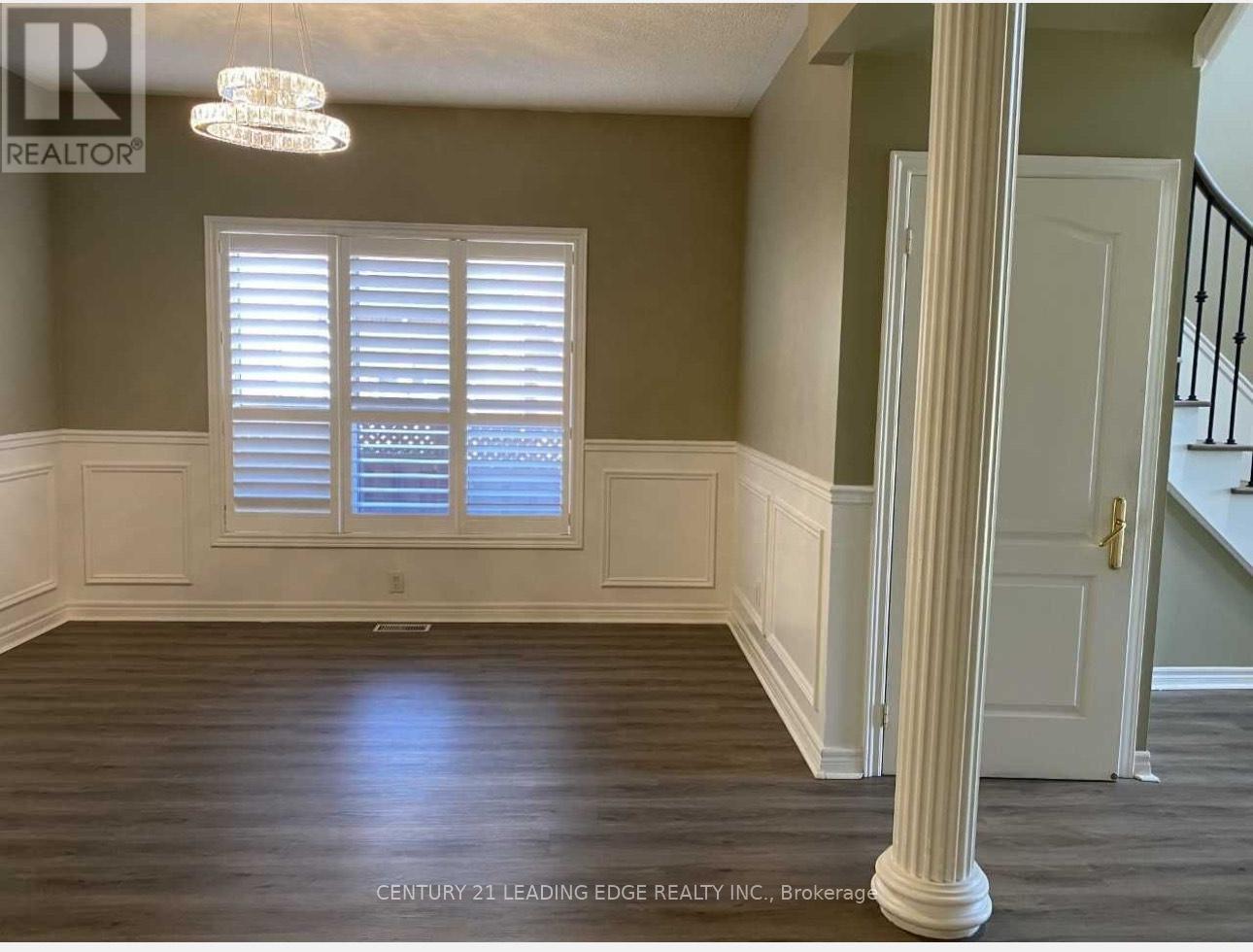 552 Melville Avenue Property Photo 4