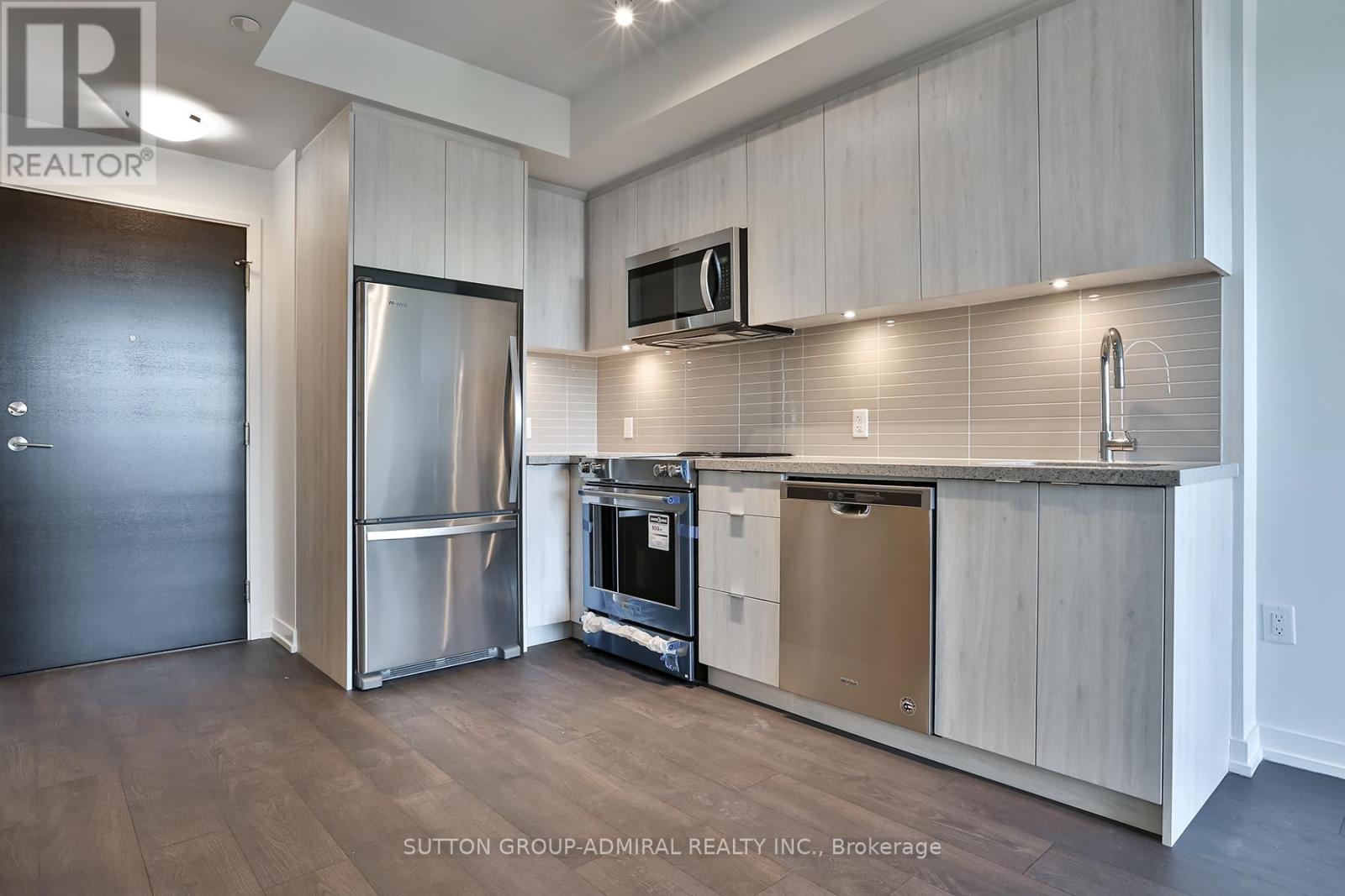 207e - 8868 Yonge Street Property Photo 3