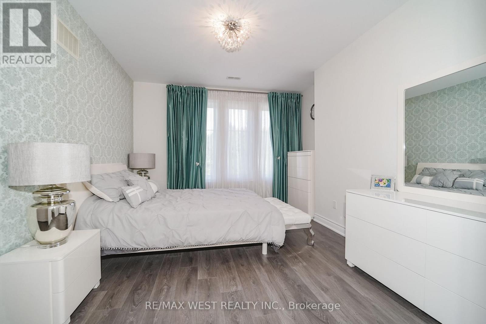 23 Macmurchy Avenue Property Photo 18