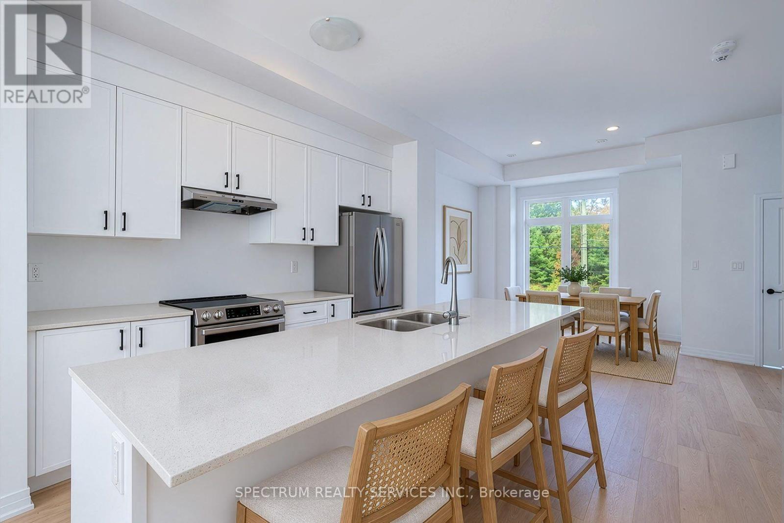 110 De La Roche Drive Property Photo 12