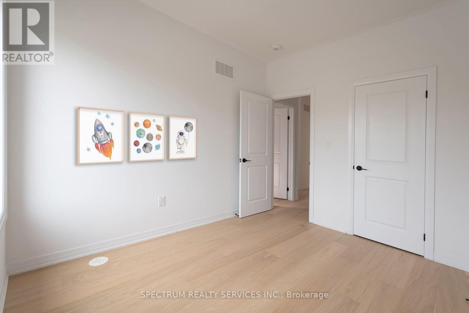 110 De La Roche Drive Property Photo 23