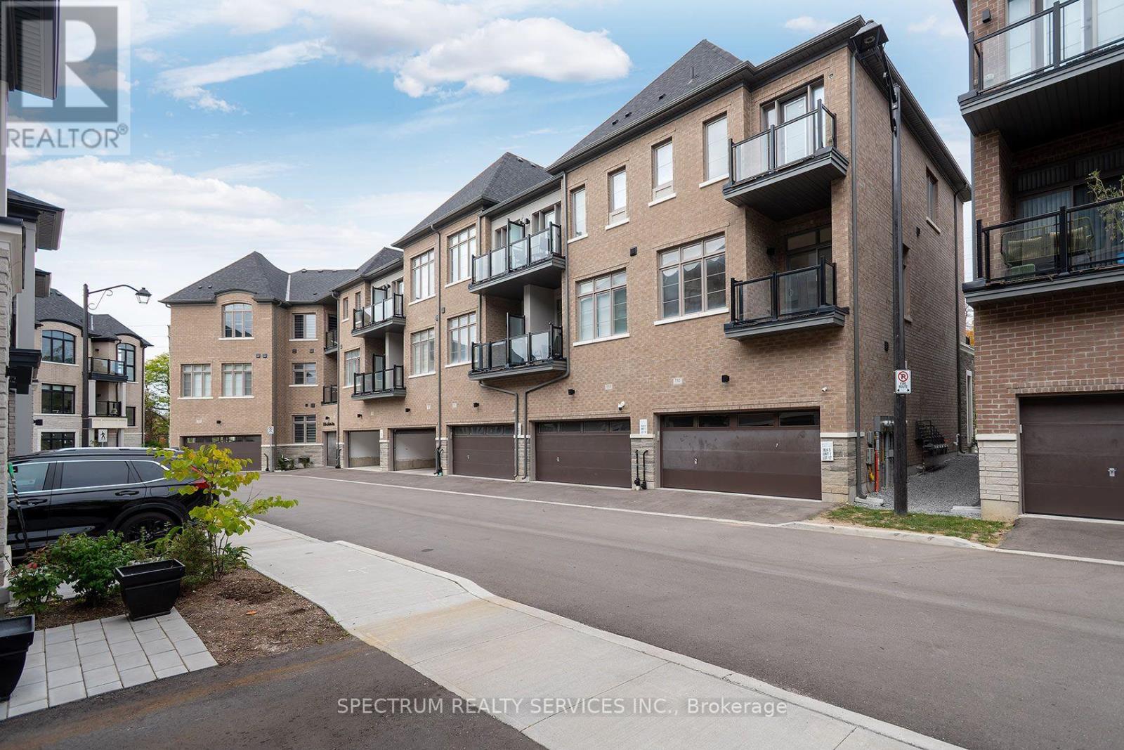 110 De La Roche Drive Property Photo 36