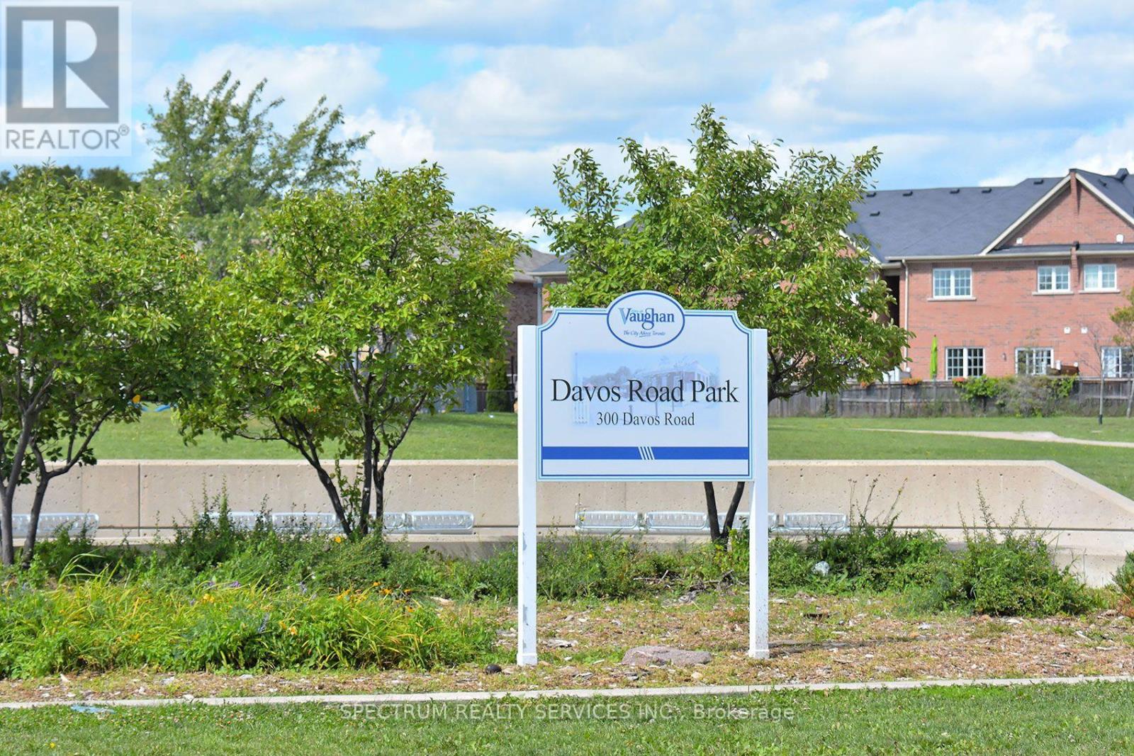 110 De La Roche Drive Property Photo 45