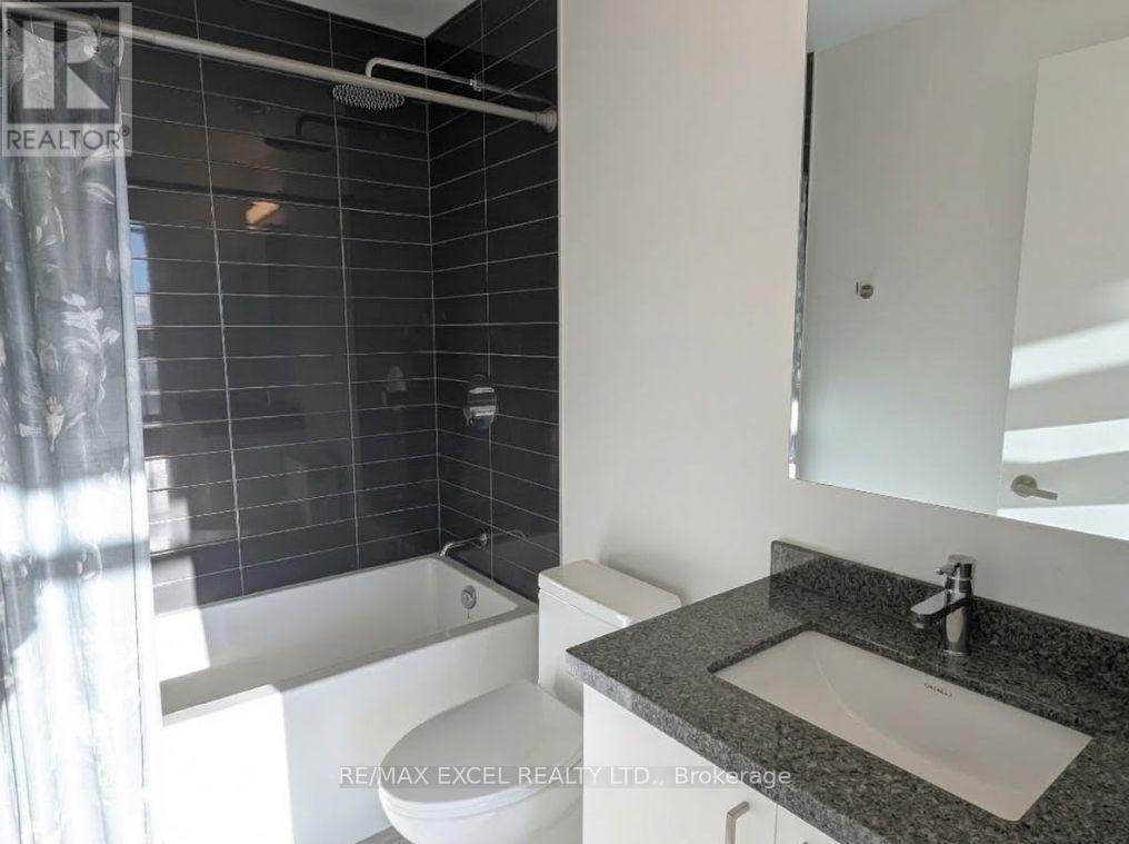 1502w - 3 Rosewater Street Property Photo 9