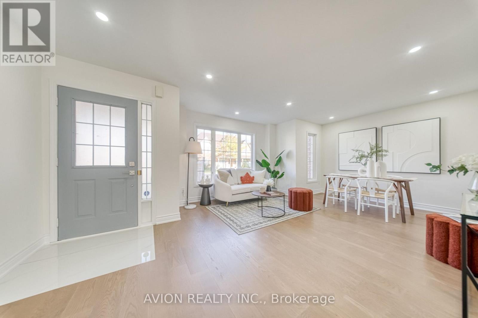 741 Bur Oak Avenue Property Photo 1