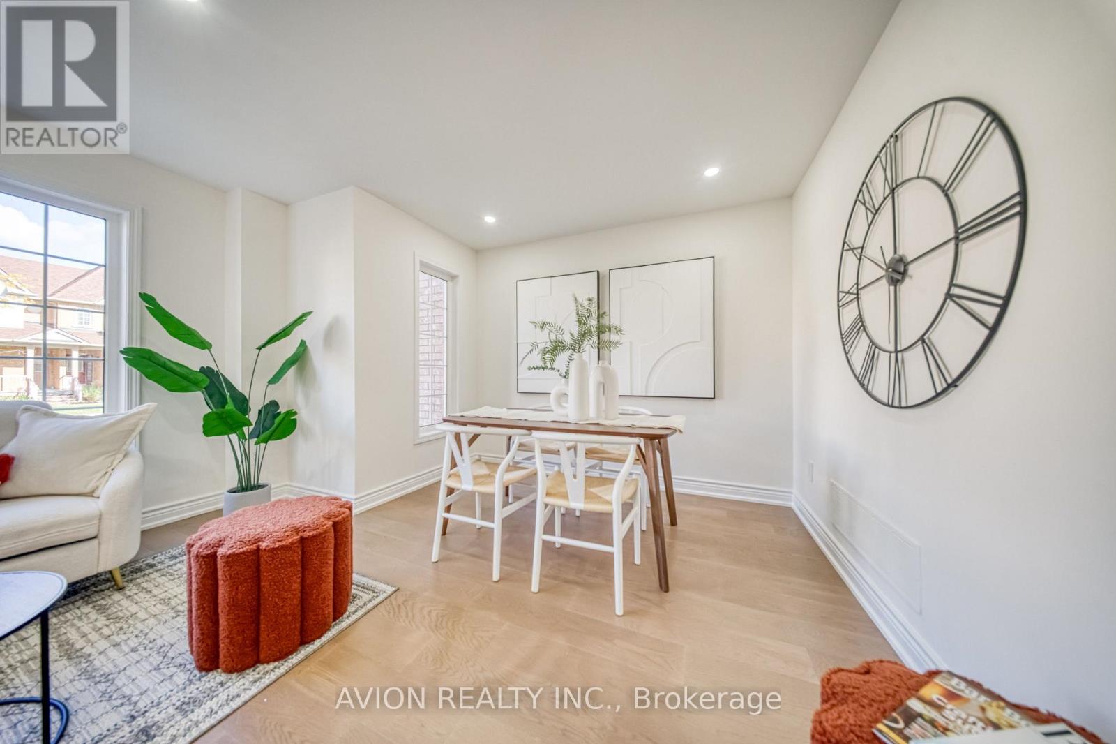 741 Bur Oak Avenue Property Photo 10