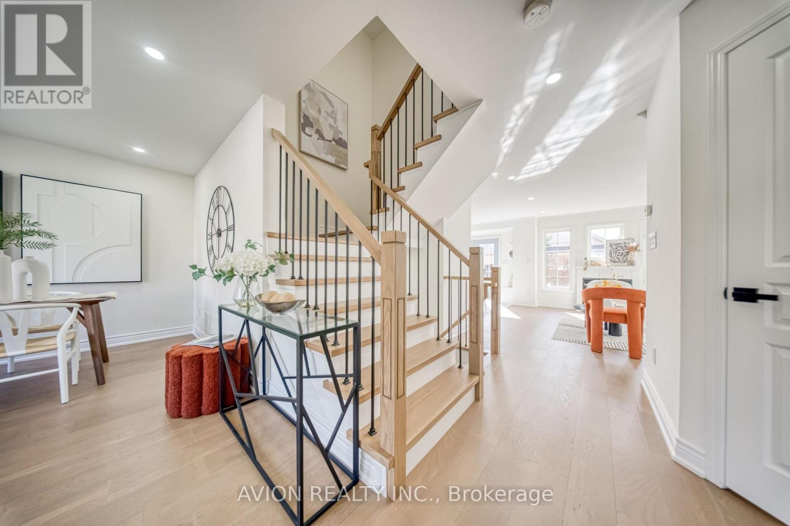 741 Bur Oak Avenue Property Photo 11