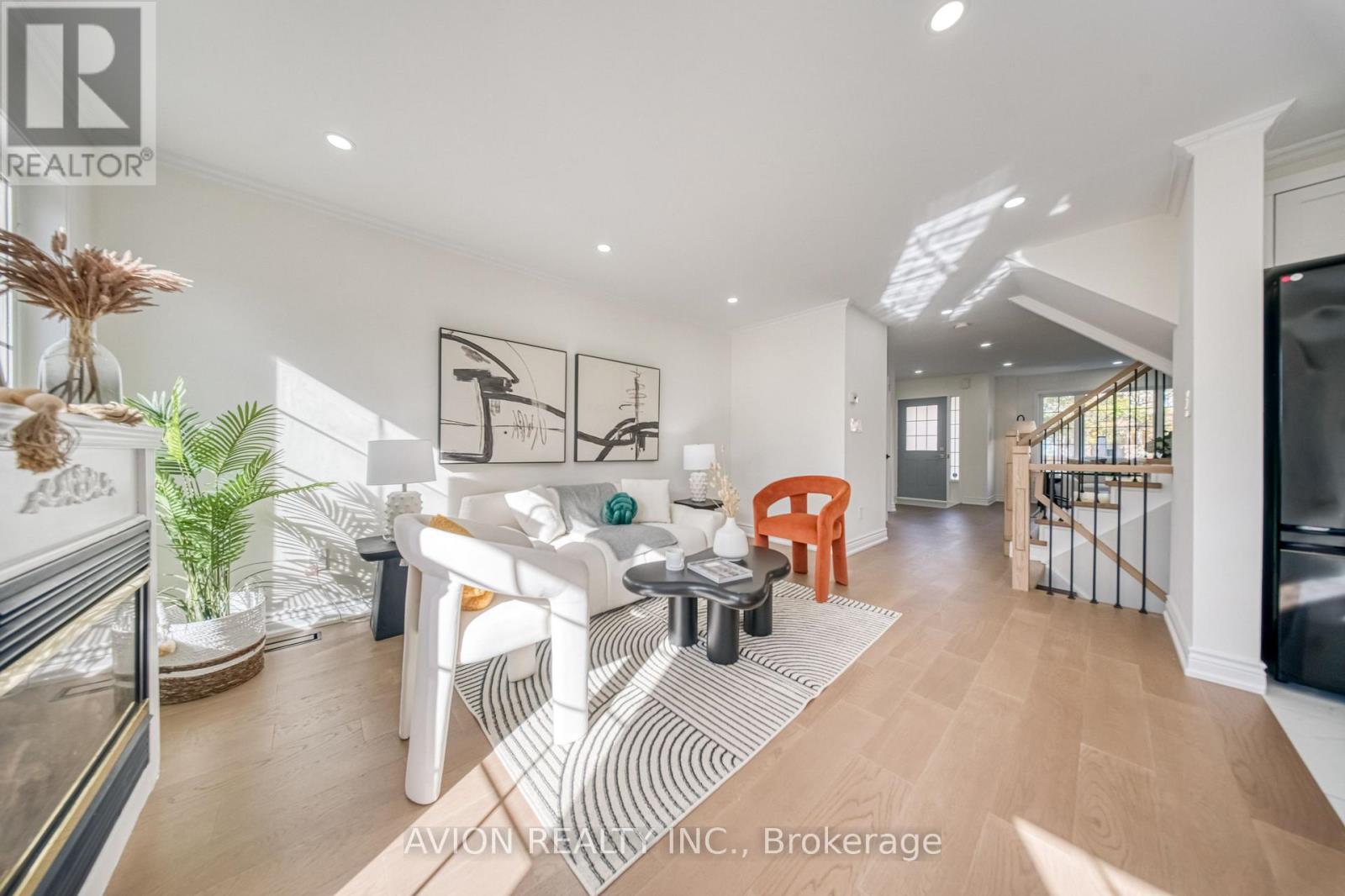 741 Bur Oak Avenue Property Photo 15