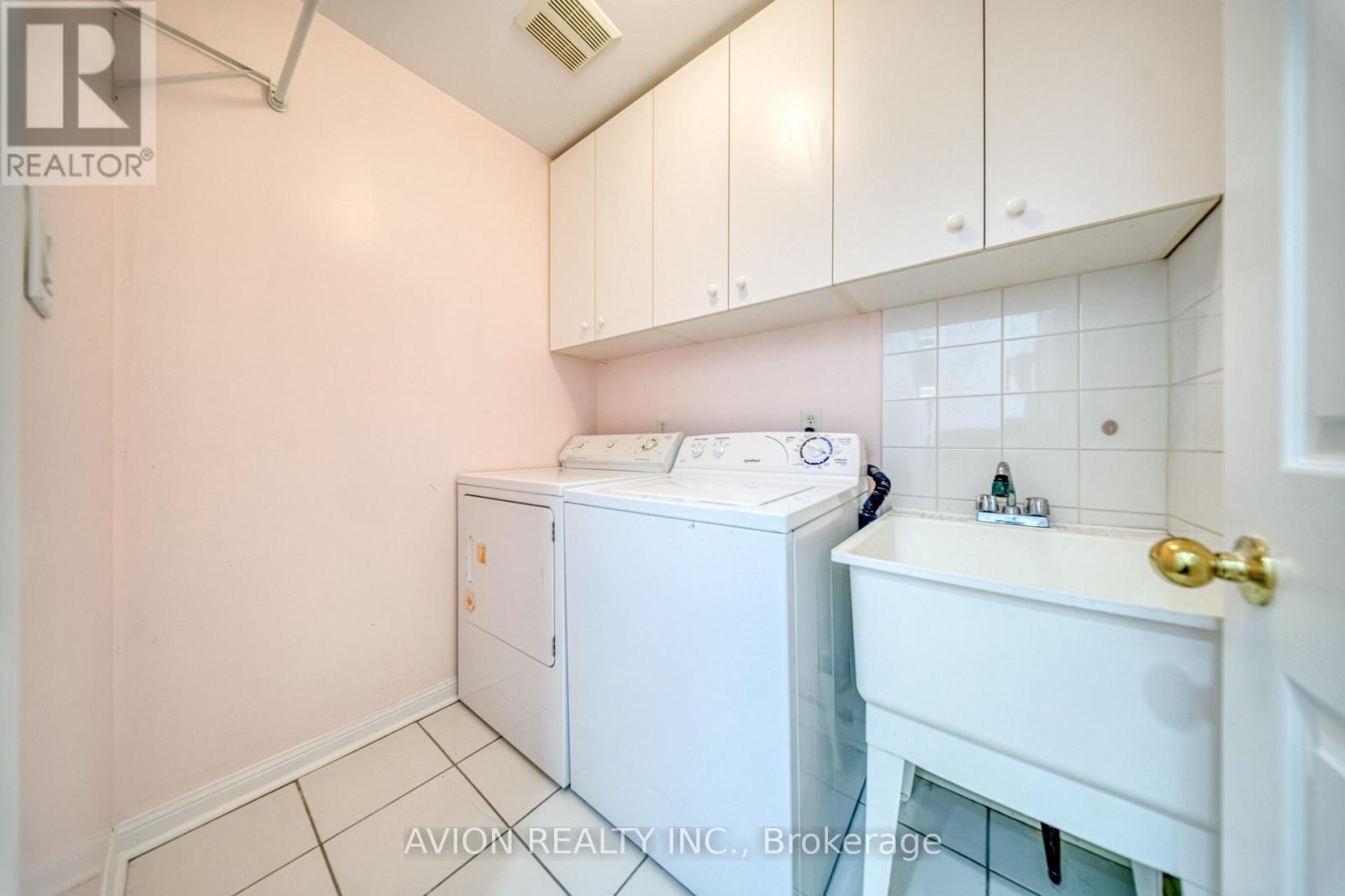 741 Bur Oak Avenue Property Photo 24